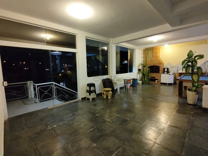 Casa com 3 quartos à venda, 267m2 em Vila Carvalho, Sorocaba - SP - imagem 8 Foto 8 de Casa com 3 quartos à venda, 267m2 em Vila Carvalho, Sorocaba - SP