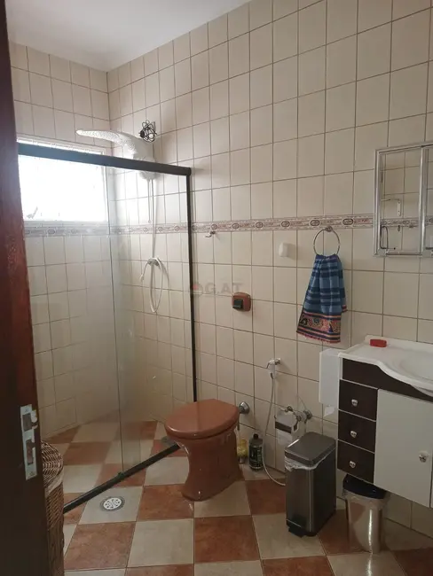 Casa com 3 quartos à venda, 267m2 em Vila Carvalho, Sorocaba - SP - imagem 2 Foto 2 de Casa com 3 quartos à venda, 267m2 em Vila Carvalho, Sorocaba - SP
