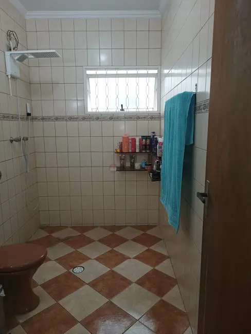 Casa com 3 quartos à venda, 267m2 em Vila Carvalho, Sorocaba - SP - imagem 3 Foto 3 de Casa com 3 quartos à venda, 267m2 em Vila Carvalho, Sorocaba - SP