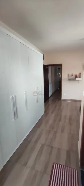 Casa com 3 quartos à venda, 230m2 em Jardim Sorocabano, Sorocaba - SP - imagem 9 Foto 9 de Casa com 3 quartos à venda, 230m2 em Jardim Sorocabano, Sorocaba - SP