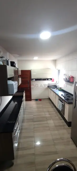 Casa com 3 quartos à venda, 230m2 em Jardim Sorocabano, Sorocaba - SP - imagem 5 Foto 5 de Casa com 3 quartos à venda, 230m2 em Jardim Sorocabano, Sorocaba - SP