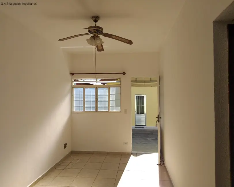 Casa com 2 quartos à venda, 100m2 em Vila Fiori, Sorocaba - SP - imagem 6 Foto 6 de Casa com 2 quartos à venda, 100m2 em Vila Fiori, Sorocaba - SP