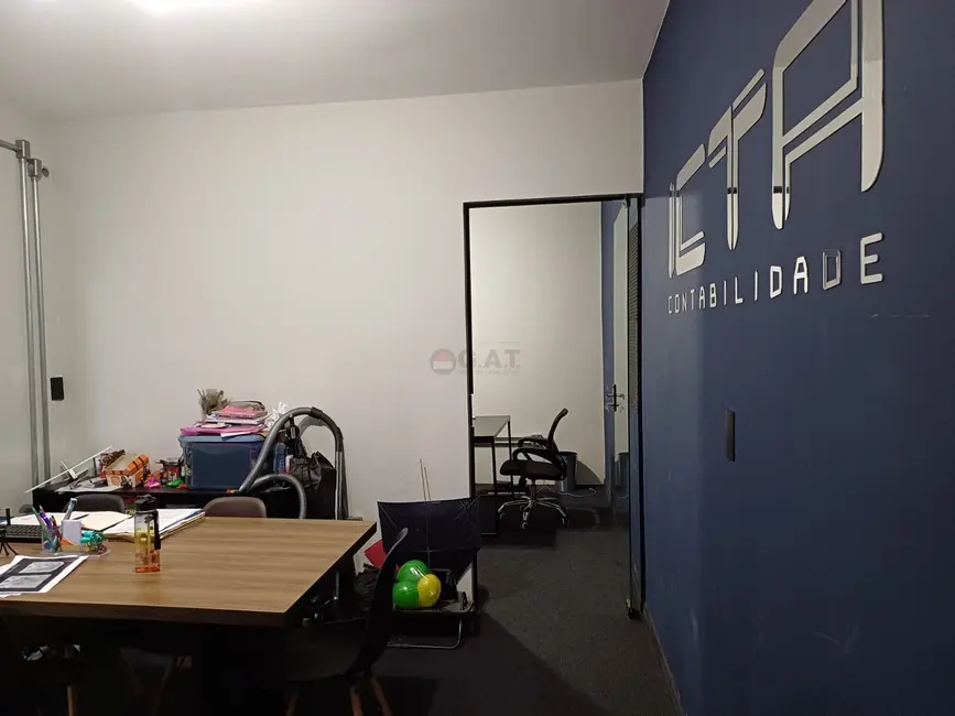 Casa com 3 quartos à venda, 180m2 em Vila Carvalho, Sorocaba - SP - imagem 3 Foto 3 de Casa com 3 quartos à venda, 180m2 em Vila Carvalho, Sorocaba - SP