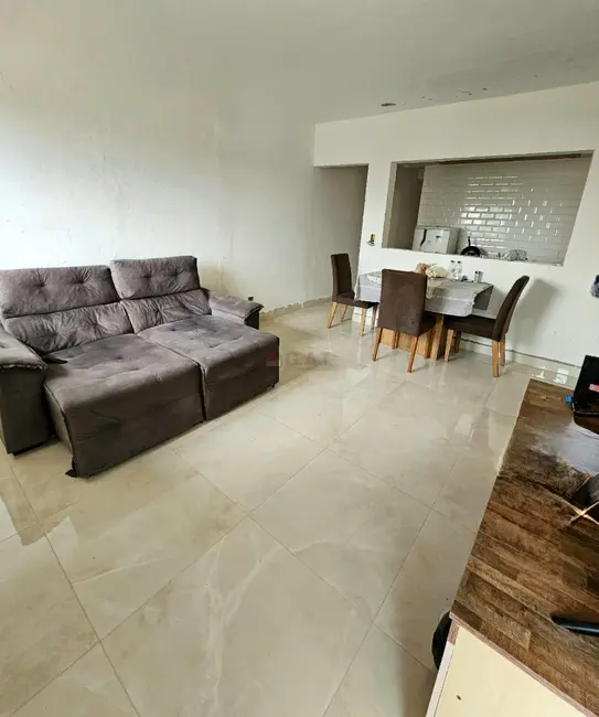 Foto 2 de Casa com 2 quartos à venda, 75m2 em Jardim Santa Cecília, Sorocaba - SP