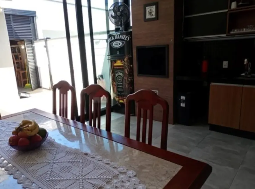 Casa de Condomínio com 3 quartos à venda, 177m2 em Sorocaba - SP - imagem 3 Foto 3 de Casa de Condomínio com 3 quartos à venda, 177m2 em Sorocaba - SP