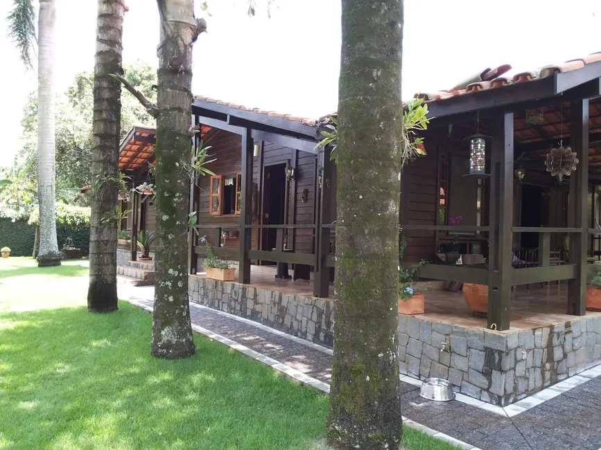 Chácara com 3 quartos à venda, 494m2 em Éden, Sorocaba - SP - imagem 3 Foto 3 de Chácara com 3 quartos à venda, 494m2 em Éden, Sorocaba - SP