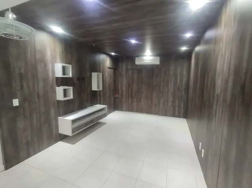 Casa de Condomínio com 3 quartos à venda, 137m2 em Parque Campolim, Sorocaba - SP - imagem 2 Foto 2 de Casa de Condomínio com 3 quartos à venda, 137m2 em Parque Campolim, Sorocaba - SP