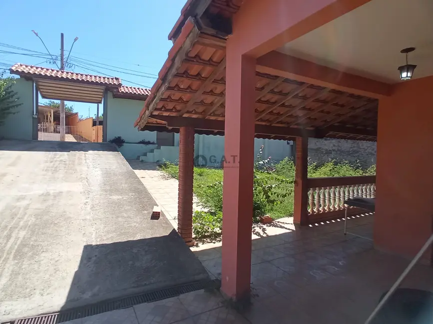 Foto 8 de Chácara com 4 quartos à venda, 291m2 em Centro, Capela Do Alto - SP