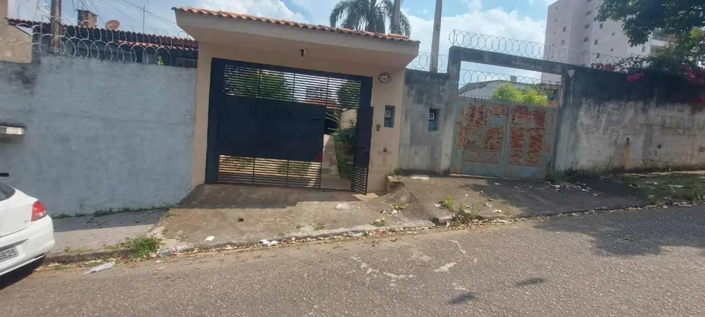 Foto 2 de Casa com 2 quartos à venda, 208m2 em Jardim Refúgio, Sorocaba - SP