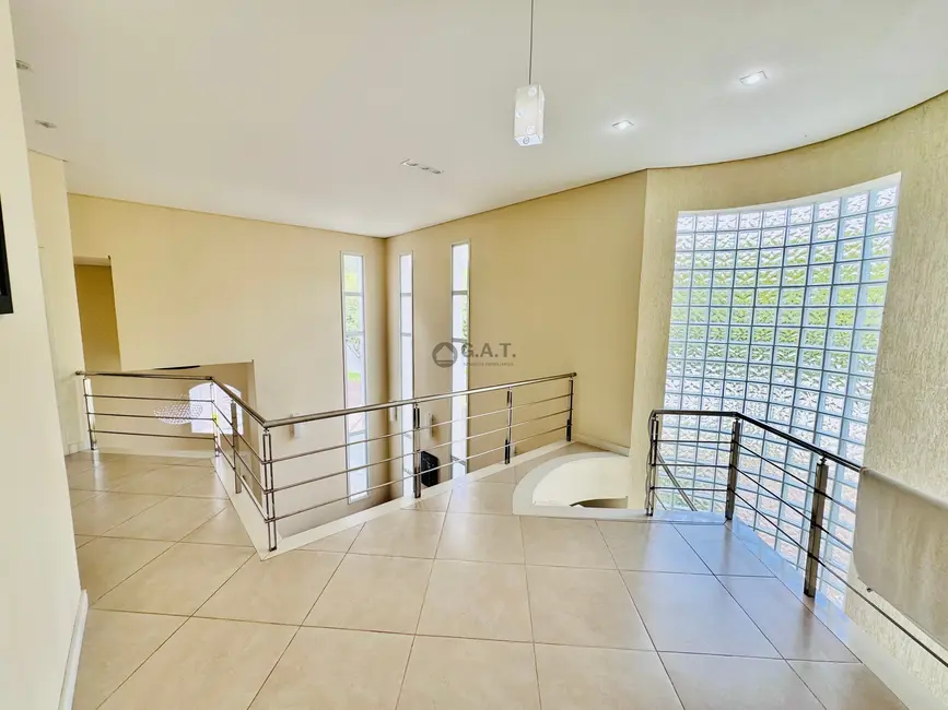 Casa de Condomínio com 4 quartos à venda, 266m2 em Chácaras Reunidas São Jorge, Sorocaba - SP - imagem 4 Foto 4 de Casa de Condomínio com 4 quartos à venda, 266m2 em Chácaras Reunidas São Jorge, Sorocaba - SP