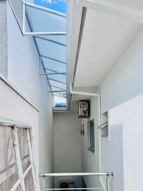 Casa de Condomínio com 4 quartos à venda, 266m2 em Chácaras Reunidas São Jorge, Sorocaba - SP - imagem 3 Foto 3 de Casa de Condomínio com 4 quartos à venda, 266m2 em Chácaras Reunidas São Jorge, Sorocaba - SP