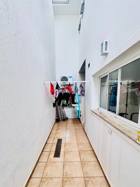 Casa de Condomínio com 4 quartos à venda, 266m2 em Chácaras Reunidas São Jorge, Sorocaba - SP - imagem 7 Foto 7 de Casa de Condomínio com 4 quartos à venda, 266m2 em Chácaras Reunidas São Jorge, Sorocaba - SP