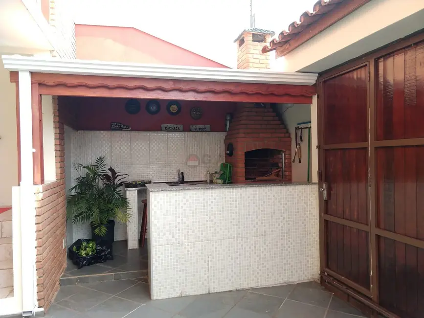 Casa com 4 quartos à venda, 232m2 em Jardim Rosália Alcolea, Sorocaba - SP - imagem 2 Foto 2 de Casa com 4 quartos à venda, 232m2 em Jardim Rosália Alcolea, Sorocaba - SP