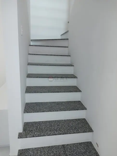 Foto 4 de Casa de Condomínio com 2 quartos à venda, 72m2 em Jardim Karolyne, Votorantim - SP