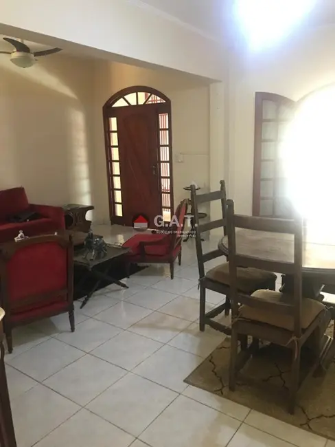 Casa com 2 quartos à venda, 182m2 em Jardim Simus, Sorocaba - SP - imagem 5 Foto 5 de Casa com 2 quartos à venda, 182m2 em Jardim Simus, Sorocaba - SP