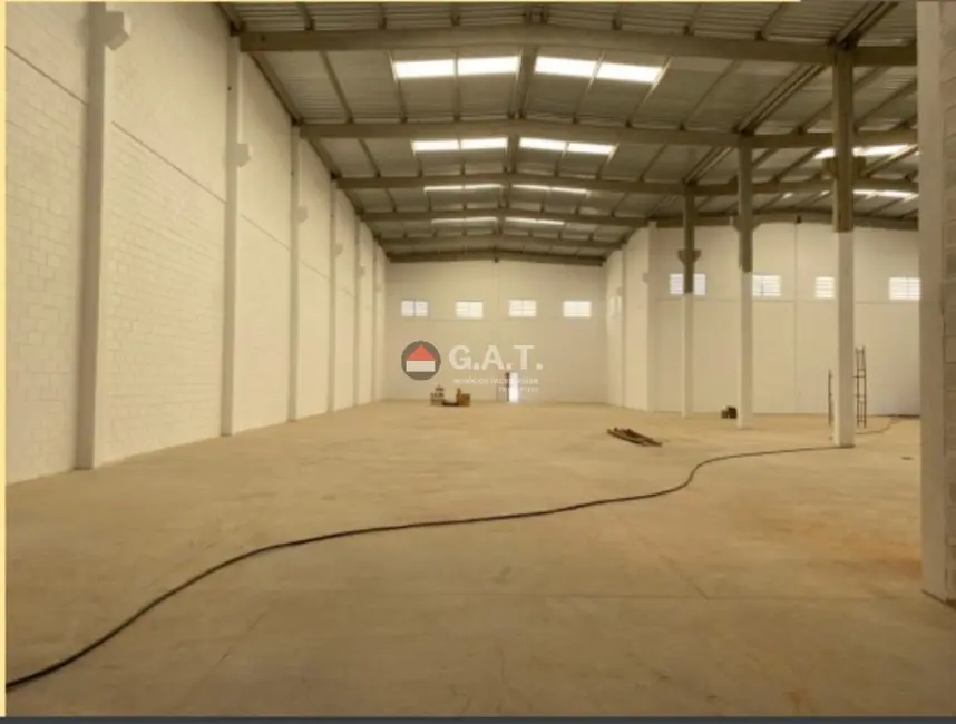 Foto 1 de Armazém / Galpão para alugar, 1700m2 em Zona Industrial, Sorocaba - SP