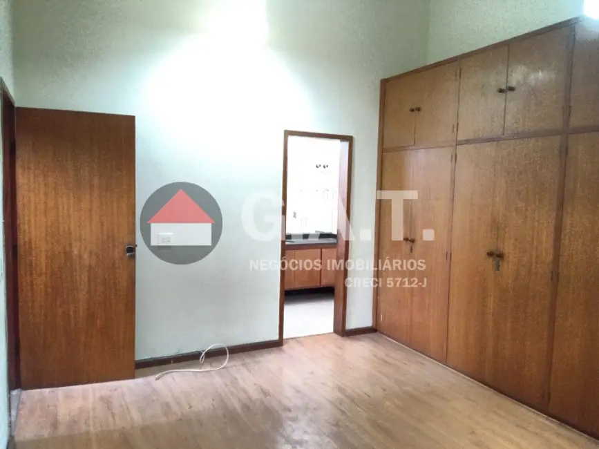 Casa com 4 quartos à venda, 400m2 em Jardim Santa Rosália, Sorocaba - SP - imagem 9 Foto 9 de Casa com 4 quartos à venda, 400m2 em Jardim Santa Rosália, Sorocaba - SP