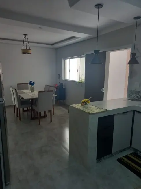 Foto 1 de Casa com 2 quartos à venda, 160m2 em Lopes de Oliveira, Sorocaba - SP