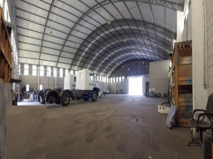 Foto 2 de Armazém / Galpão à venda, 1700m2 em Aparecidinha, Sorocaba - SP
