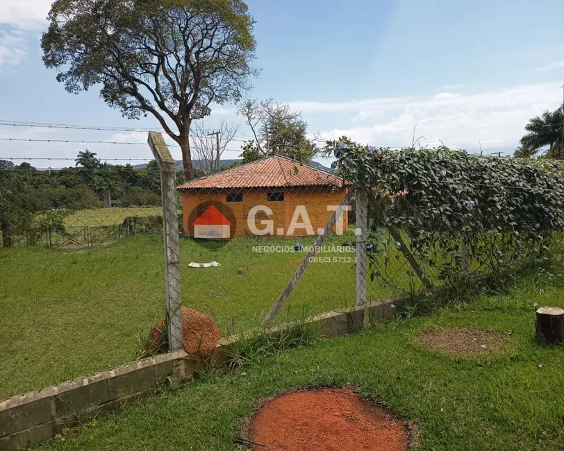 Chácara com 3 quartos à venda, 150m2 em Aracoiaba Da Serra - SP - imagem 6 Foto 6 de Chácara com 3 quartos à venda, 150m2 em Aracoiaba Da Serra - SP