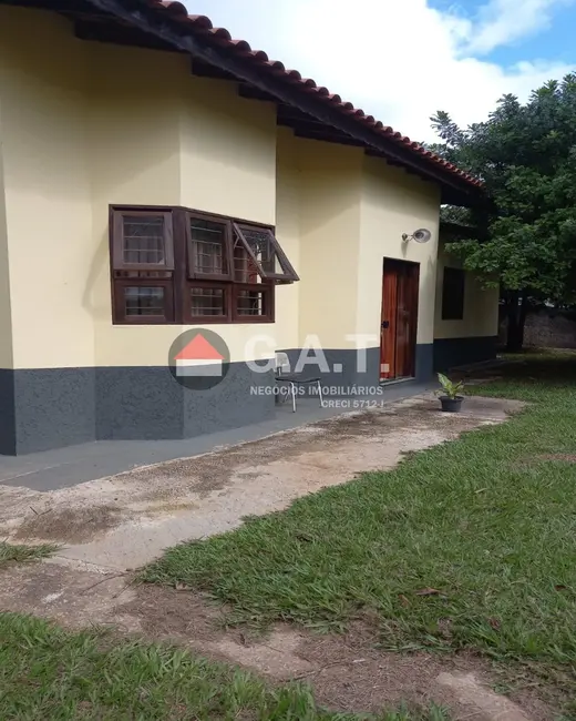 Chácara com 3 quartos à venda, 150m2 em Aracoiaba Da Serra - SP - imagem 2 Foto 2 de Chácara com 3 quartos à venda, 150m2 em Aracoiaba Da Serra - SP