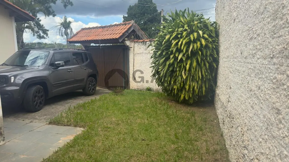 Foto 8 de Chácara com 3 quartos à venda e para alugar, 200m2 em Aracoiaba Da Serra - SP