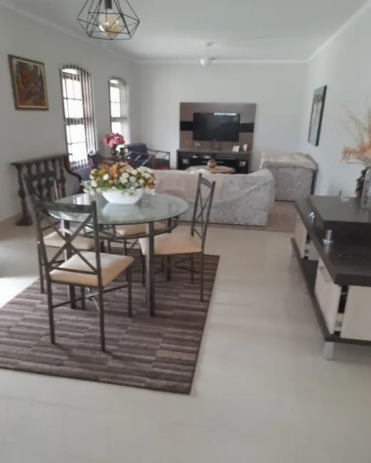 Foto 4 de Chácara com 3 quartos à venda, 300m2 em Aracoiaba Da Serra - SP