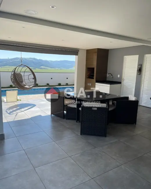 Foto 2 de Casa de Condomínio com 3 quartos à venda, 230m2 em Pardinho - SP
