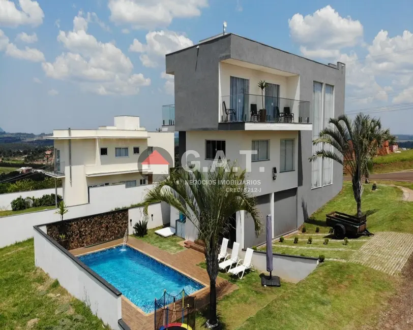 Foto 1 de Casa de Condomínio com 3 quartos à venda, 230m2 em Pardinho - SP