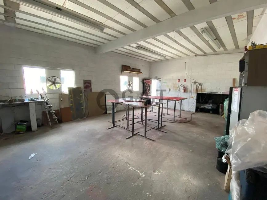 Foto 4 de Armazém / Galpão à venda, 410m2 em Wanel Ville, Sorocaba - SP