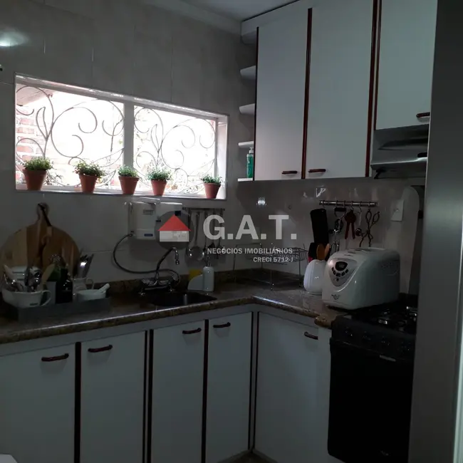 Casa com 3 quartos à venda, 180m2 em Centro, Sorocaba - SP - imagem 4 Foto 4 de Casa com 3 quartos à venda, 180m2 em Centro, Sorocaba - SP