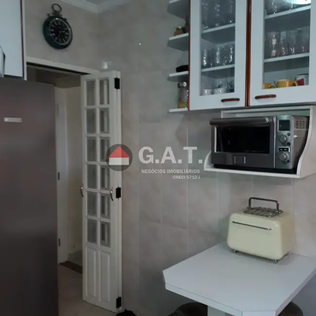 Casa com 3 quartos à venda, 180m2 em Centro, Sorocaba - SP - imagem 5 Foto 5 de Casa com 3 quartos à venda, 180m2 em Centro, Sorocaba - SP