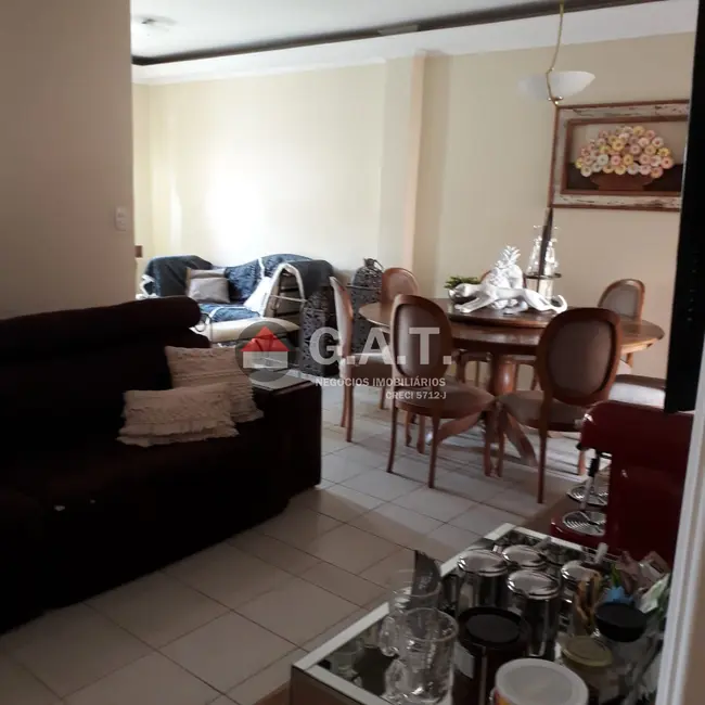 Casa com 3 quartos à venda, 180m2 em Centro, Sorocaba - SP - imagem 3 Foto 3 de Casa com 3 quartos à venda, 180m2 em Centro, Sorocaba - SP