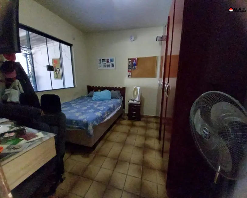 Casa com 2 quartos à venda, 145m2 em Parque São Bento, Sorocaba - SP - imagem 4 Foto 4 de Casa com 2 quartos à venda, 145m2 em Parque São Bento, Sorocaba - SP