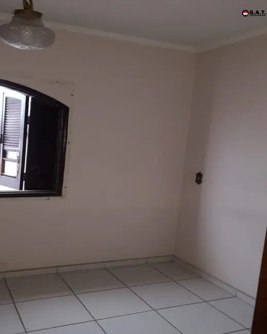 Casa com 3 quartos à venda, 140m2 em Centro, Sorocaba - SP - imagem 3 Foto 3 de Casa com 3 quartos à venda, 140m2 em Centro, Sorocaba - SP