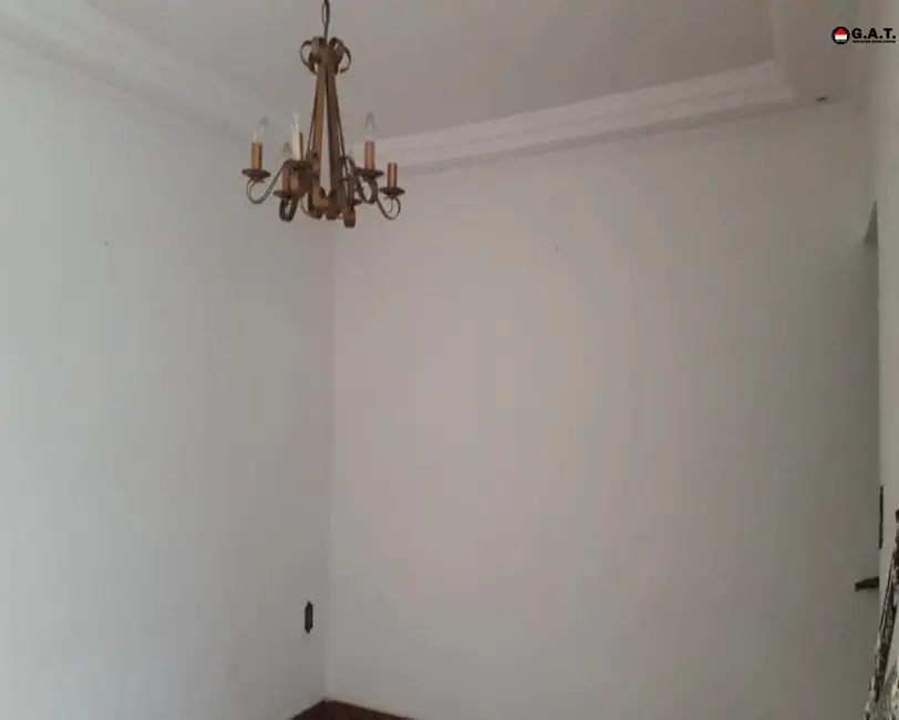 Casa com 3 quartos à venda, 140m2 em Centro, Sorocaba - SP - imagem 4 Foto 4 de Casa com 3 quartos à venda, 140m2 em Centro, Sorocaba - SP