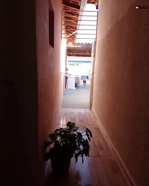Casa com 2 quartos à venda, 120m2 em Jardim Santa Madre Paulina, Sorocaba - SP - imagem 2 Foto 2 de Casa com 2 quartos à venda, 120m2 em Jardim Santa Madre Paulina, Sorocaba - SP