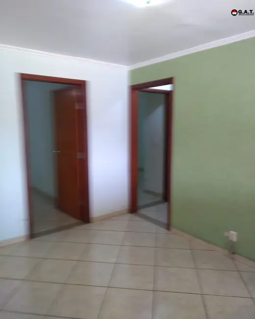 Casa com 2 quartos à venda, 165m2 em Jardim Maria Eugênia, Sorocaba - SP - imagem 3 Foto 3 de Casa com 2 quartos à venda, 165m2 em Jardim Maria Eugênia, Sorocaba - SP