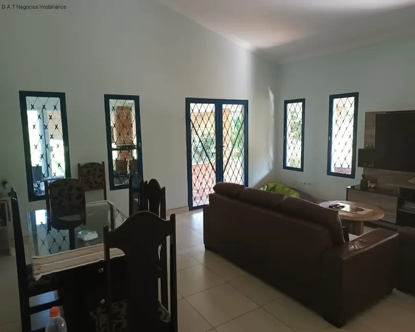 Casa de Condomínio com 3 quartos à venda, 370m2 em Aracoiaba Da Serra - SP - imagem 3 Foto 3 de Casa de Condomínio com 3 quartos à venda, 370m2 em Aracoiaba Da Serra - SP