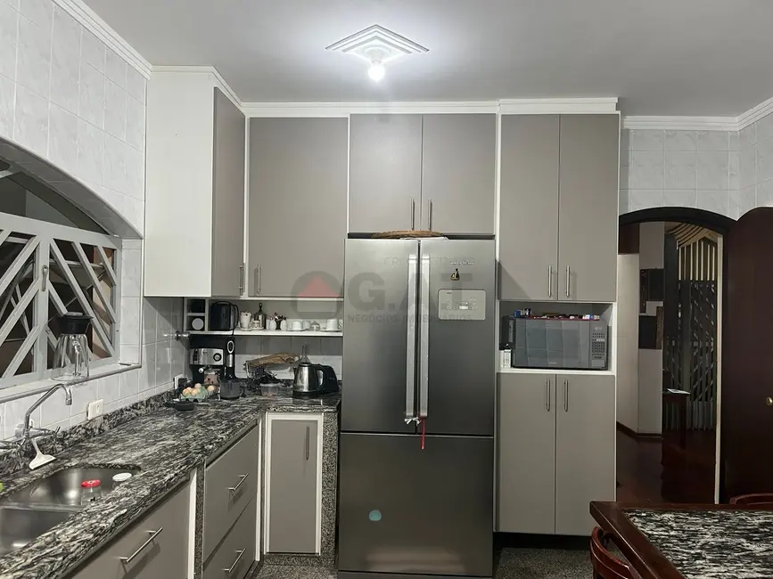 Foto 3 de Casa com 3 quartos à venda, 271m2 em Jardim Astro, Sorocaba - SP