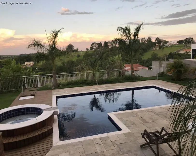 Foto 2 de Casa de Condomínio com 3 quartos à venda, 300m2 em Aracoiaba Da Serra - SP