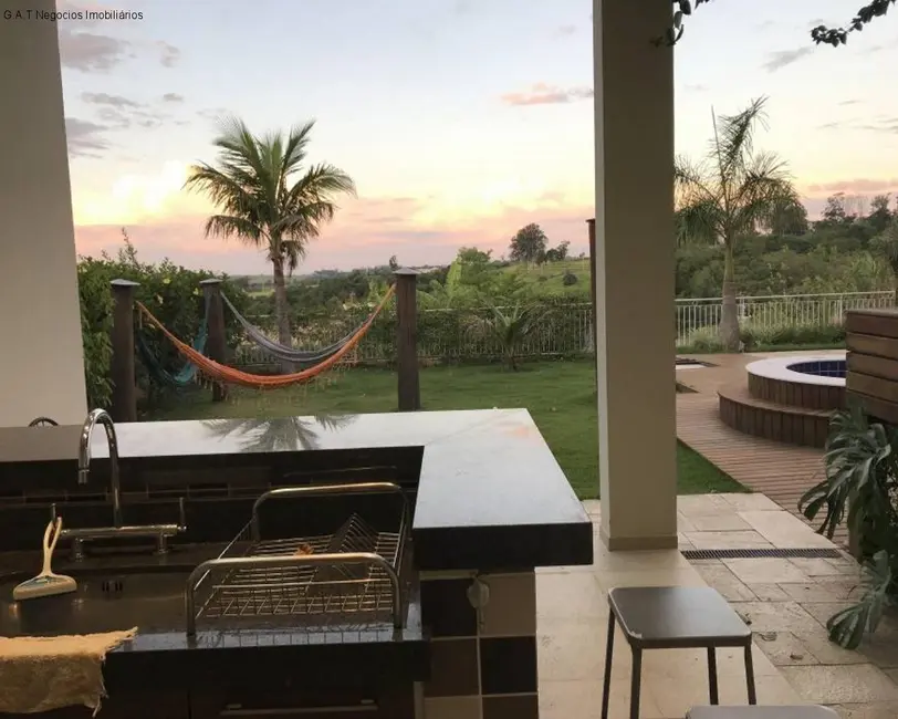 Foto 7 de Casa de Condomínio com 3 quartos à venda, 300m2 em Aracoiaba Da Serra - SP