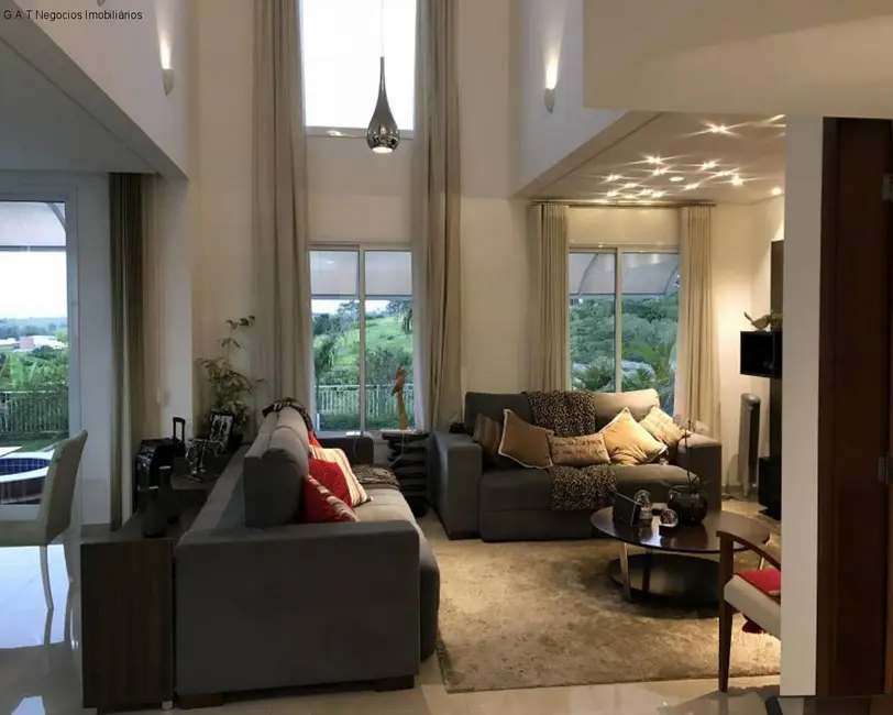 Foto 4 de Casa de Condomínio com 3 quartos à venda, 300m2 em Aracoiaba Da Serra - SP