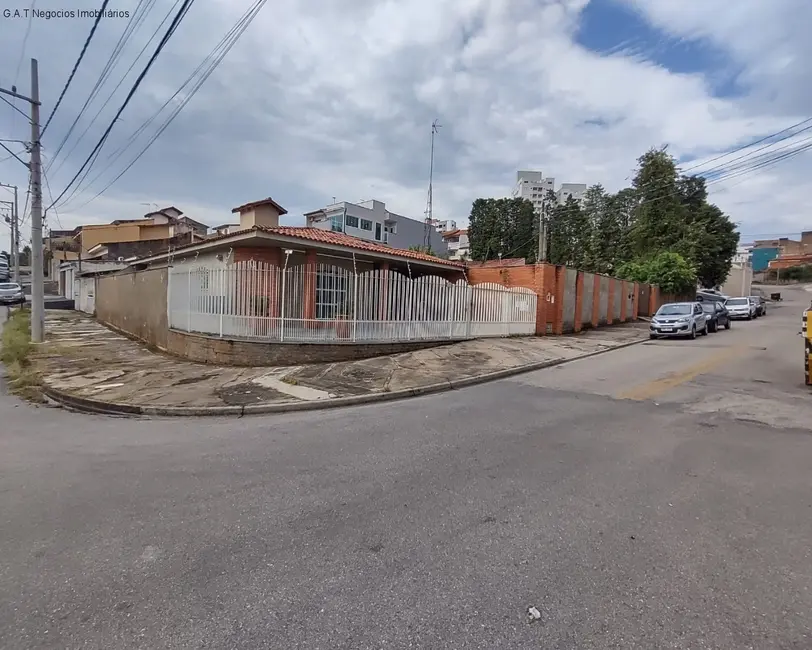 Casa com 5 quartos à venda, 585m2 em Jardim Prestes de Barros, Sorocaba - SP - imagem 3 Foto 3 de Casa com 5 quartos à venda, 585m2 em Jardim Prestes de Barros, Sorocaba - SP