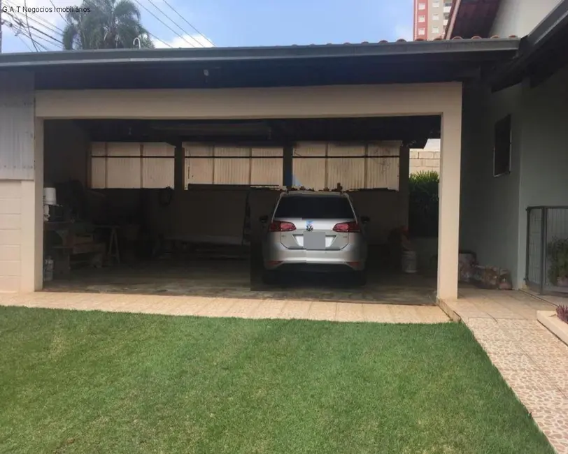 Foto 2 de Chácara com 3 quartos à venda, 270m2 em Jardim São Carlos, Sorocaba - SP