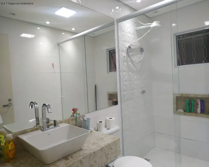 Foto 2 de Casa com 2 quartos à venda, 90m2 em Aracoiaba Da Serra - SP