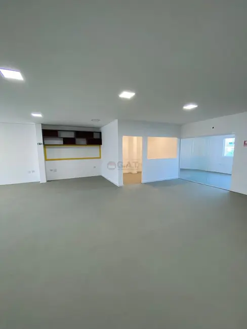 Sala Comercial à venda, 380m2 em Jardim Faculdade, Sorocaba - SP - imagem 5 Foto 5 de Sala Comercial à venda, 380m2 em Jardim Faculdade, Sorocaba - SP