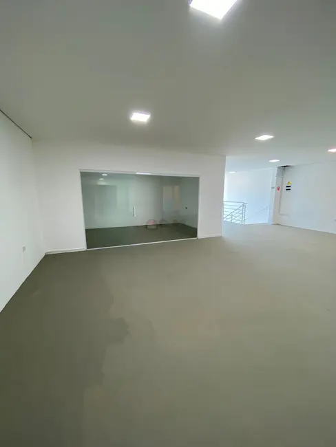 Sala Comercial à venda, 380m2 em Jardim Faculdade, Sorocaba - SP - imagem 4 Foto 4 de Sala Comercial à venda, 380m2 em Jardim Faculdade, Sorocaba - SP