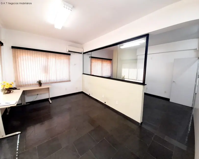 Loja para alugar, 240m2 em Centro, Sorocaba - SP - imagem 7 Foto 7 de Loja para alugar, 240m2 em Centro, Sorocaba - SP