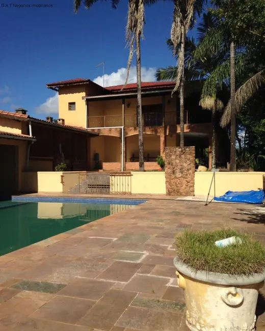 Chácara com 6 quartos para alugar, 809m2 em Salto De Pirapora - SP - imagem 4 Foto 4 de Chácara com 6 quartos para alugar, 809m2 em Salto De Pirapora - SP